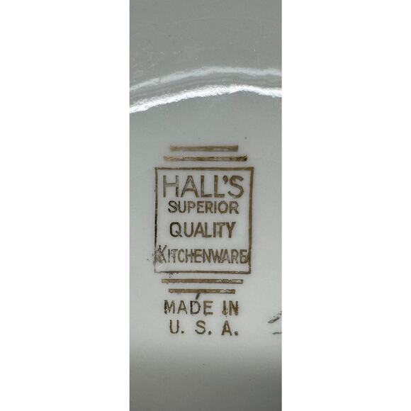 VINTAGE: Hall's Superior Quality Kitchenware, 2-Quart Covered Casserole Dish - Picture 8 of 10